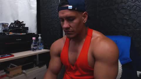 Snapshot of viktorherrera chatting on 15, 9, 2025 Viktor Herrera online show from 15, 9, 2025
