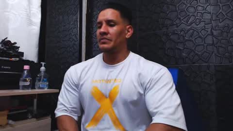 Snapshot of viktorherrera chatting on 15, 9, 2025 Viktor Herrera online show from 15, 9, 2025