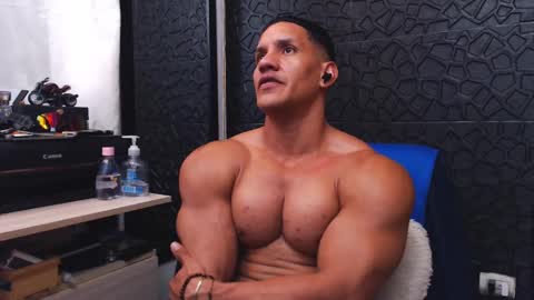 Snapshot of viktorherrera chatting on 17, 9, 2025 Viktor Herrera online show from 17, 9, 2025