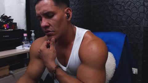 Snapshot of viktorherrera chatting on 20, 9, 2025 Viktor Herrera online show from 20, 9, 2025