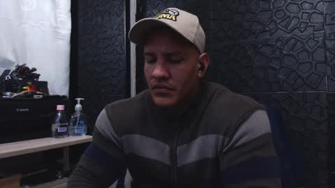 Snapshot of viktorherrera chatting on 25, 9, 2025 Viktor Herrera online show from 25, 9, 2025