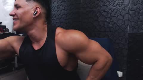Snapshot of viktorherrera chatting on 29, 9, 2025 Viktor Herrera online show from 29, 9, 2025