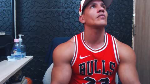 Viktor Herrera online show from 14, 11, 2025