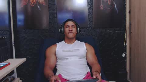 Snapshot of viktorherrera chatting on 22, 5, 2026 Viktor Herrera online show from 22, 5, 2026