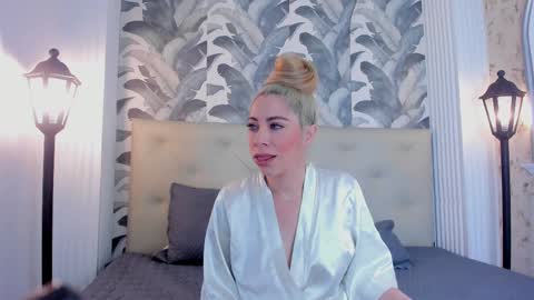 Snapshot of viktoria_davis_ chatting on 3, 1, 2025 Viktoria online show from 3, 1, 2025