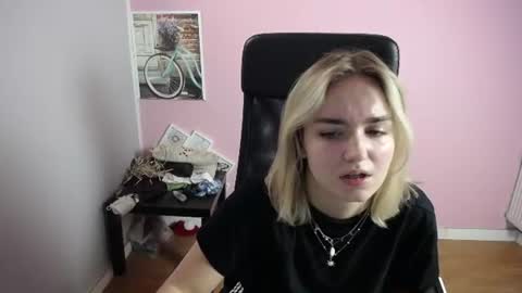viktoria_lovely online show from 19, 6, 2026