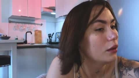 Snapshot of viktoriamoore chatting on 21, 5, 2026 viktoriamoore online show from 21, 5, 2026