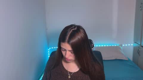 Snapshot of viky_evanss chatting on 17, 6, 2026 viky_evanss online show from 17, 6, 2026