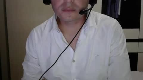 Snapshot of vincenthrt chatting on 15, 3, 2026 vincenthrt online show from 15, 3, 2026