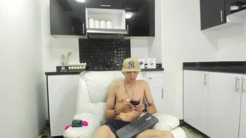 Snapshot of vincenthunter chatting on 2, 12, 2024 Vincent online show from 2, 12, 2024