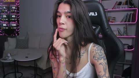 vinkitinkii online show from 1, 2, 2025