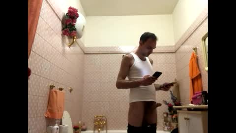 Snapshot of vinmin90 chatting on 13, 5, 2026 Zenith online show from 13, 5, 2026