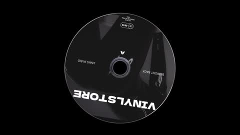 Snapshot of vinylstore chatting on 8, 2, 2025 Diva Silvia online show from 8, 2, 2025