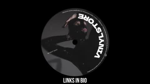 Snapshot of vinylstore chatting on 9, 2, 2025 Diva Silvia online show from 9, 2, 2025