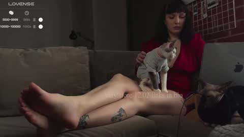 Snapshot of vinylstore chatting on 12, 2, 2025 Diva Silvia online show from 12, 2, 2025