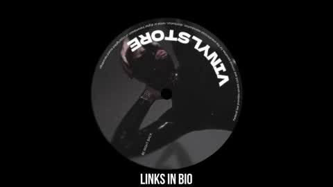 Snapshot of vinylstore chatting on 7, 3, 2025 Diva Silvia online show from 7, 3, 2025