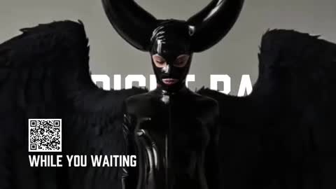 Snapshot of vinylstore chatting on 19, 10, 2025 Diva Silvia online show from 19, 10, 2025