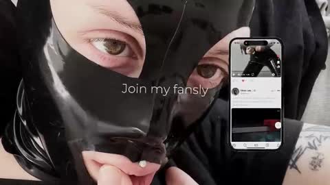 Snapshot of vinylstore chatting on 15, 11, 2025 Diva Silvia online show from 15, 11, 2025