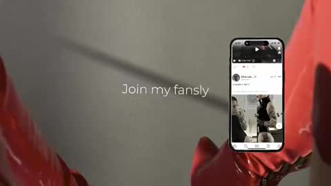 Snapshot of vinylstore chatting on 24, 11, 2025 Diva Silvia online show from 24, 11, 2025