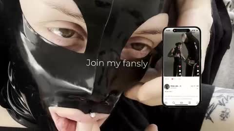 Snapshot of vinylstore chatting on 29, 11, 2025 Diva Silvia online show from 29, 11, 2025