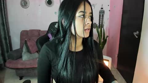 Snapshot of vio_let_ chatting on 19, 9, 2025 Daniela online show from 19, 9, 2025