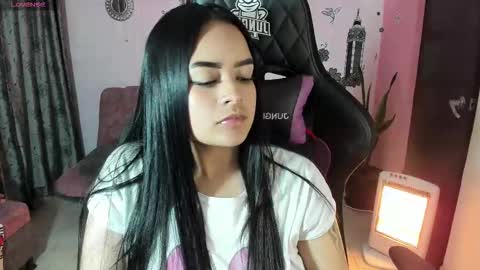 Snapshot of vio_let_ chatting on 27, 9, 2025 Daniela online show from 27, 9, 2025