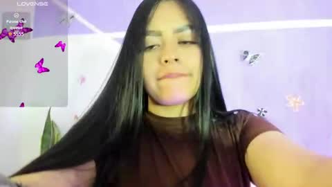Snapshot of vio_let_ chatting on 24, 7, 2026 Daniela online show from 24, 7, 2026