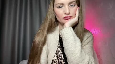 Snapshot of viola_1 chatting on 14, 11, 2025 Funny girl online show from 14, 11, 2025