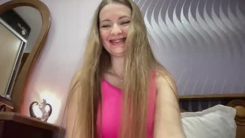 Snapshot of viola_1 chatting on 22, 11, 2025 Funny girl online show from 22, 11, 2025