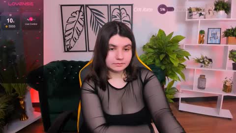 Snapshot of viola__shy chatting on 3, 3, 2025 Viola online show from 3, 3, 2025