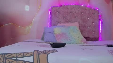 violet__taylor_ online show from 6, 1, 2026