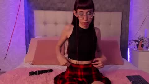 Snapshot of violet_bss chatting on 28, 6, 2026 Violet online show from 28, 6, 2026