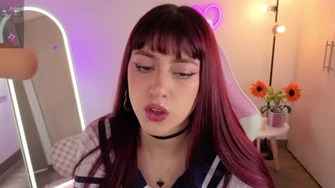 Snapshot of violet_ch chatting on 6, 6, 2026 violet online show from 6, 6, 2026