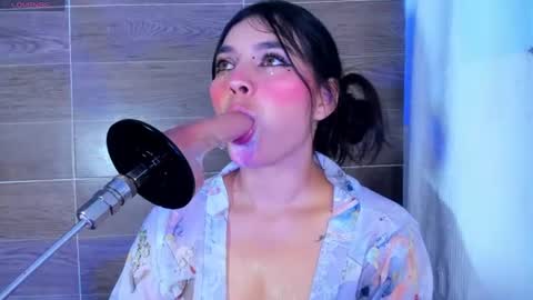 Violet Fiore online show from 16, 7, 2026