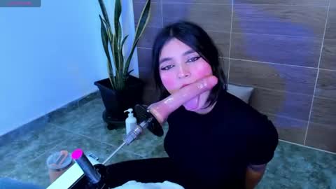 Violet Fiore online show from 31, 7, 2026