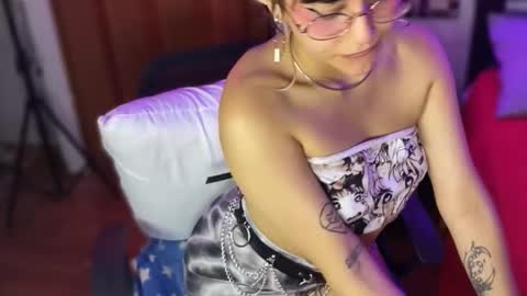 Snapshot of violet_hentai01 chatting on 2, 3, 2025 Violete Hentai01 online show from 2, 3, 2025
