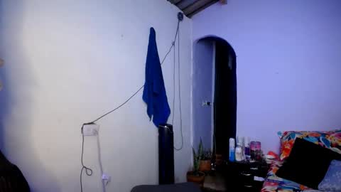 violet_hyuga online show from 18, 10, 2025