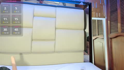 violet_milleer online show from 3, 10, 2025