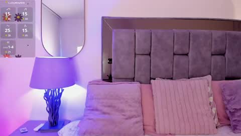 Violet Nova online show from 16, 4, 2026