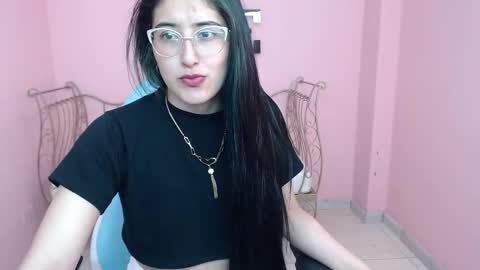 Snapshot of violet_raine_ chatting on 20, 10, 2025 Violet  online show from 20, 10, 2025