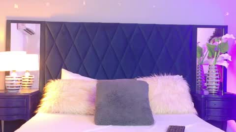 Violet  online show from 3, 5, 2026