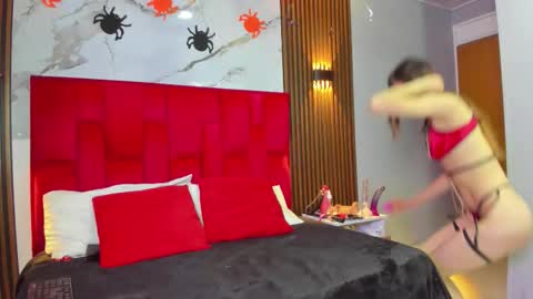 Snapshot of violet_storm_ chatting on 4, 11, 2025 violet_storm_ online show from 4, 11, 2025