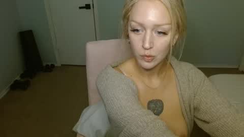 Snapshot of violet_winter97 chatting on 23, 1, 2025 violet_winter97 online show from 23, 1, 2025