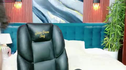 Violeta  online show from 5, 1, 2026