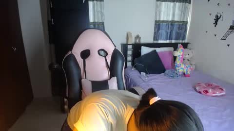Snapshot of violeta_campbell chatting on 24, 2, 2025 violeta.. online show from 24, 2, 2025