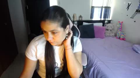 Snapshot of violeta_campbell chatting on 27, 2, 2025 violeta.. online show from 27, 2, 2025