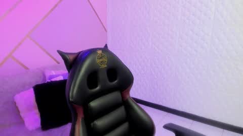     online show from 18, 2, 2026