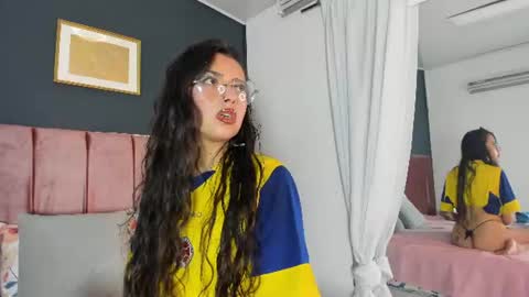 Snapshot of violeta_muns chatting on 23, 6, 2026 Violeta online show from 23, 6, 2026