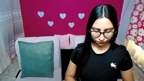 Snapshot of violeta_rouses chatting on 25, 5, 2026 violeta_rouses online show from 25, 5, 2026