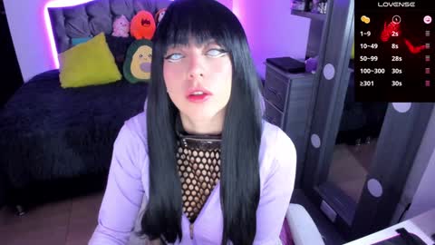 Violeta  Help me reach 150 thumbs up    online show from 6, 2, 2025